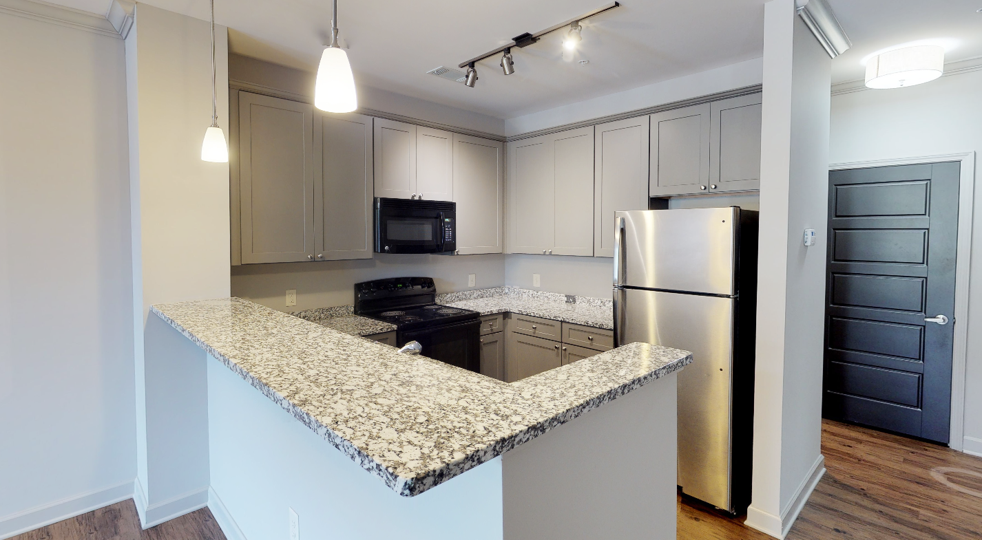 1 Bedroom, 1 Bath (778 SF)