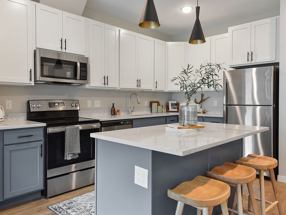 Modern kitchen apartment at The Lodge at Overland Apartments and Lodging near Mayo Clinic Rochester MN