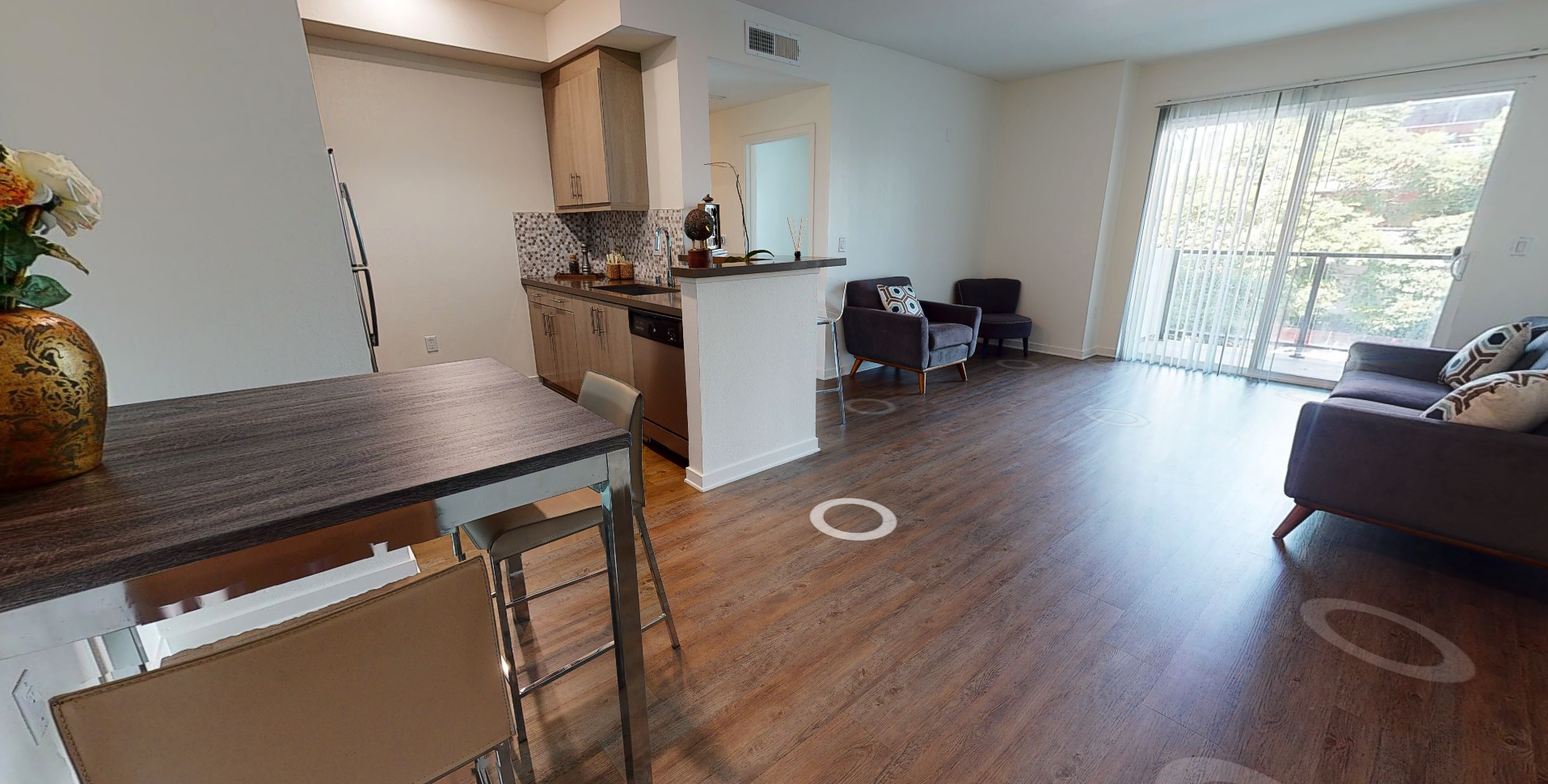 Virtual Tour of Apartment at Vues on Gordon Apartment Homes in Hollywood California