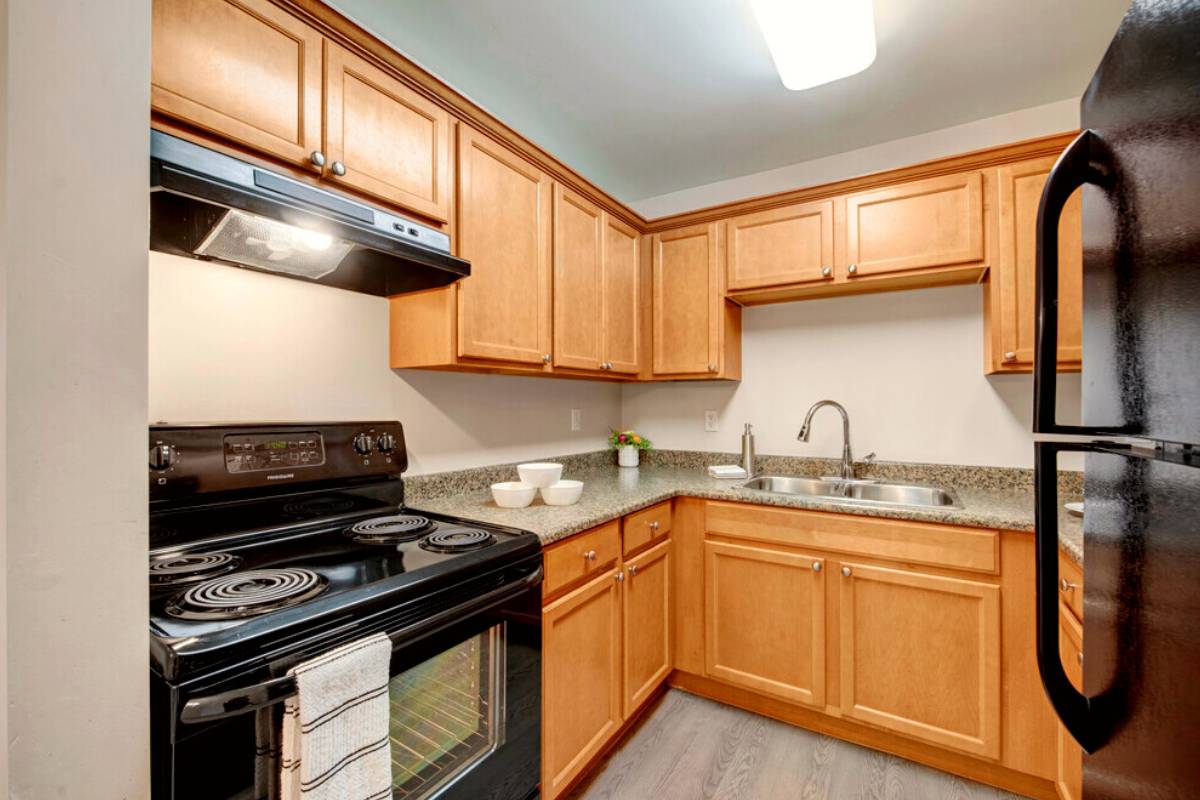 Wyndham Crossing apartments, apartments for rent, Edmonton apartments
