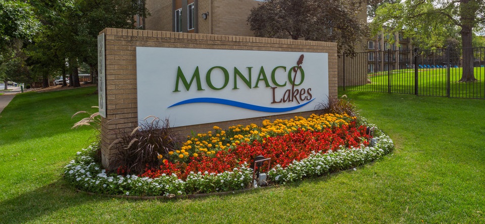 at Monaco Lakes Apt, Denver, CO