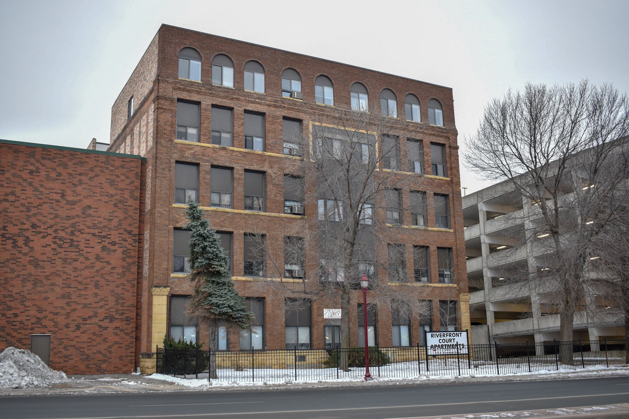 Riverfront Court Apartments