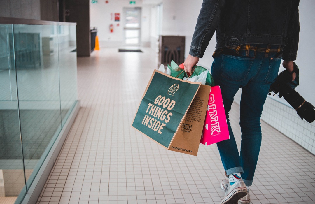 SHOPPING