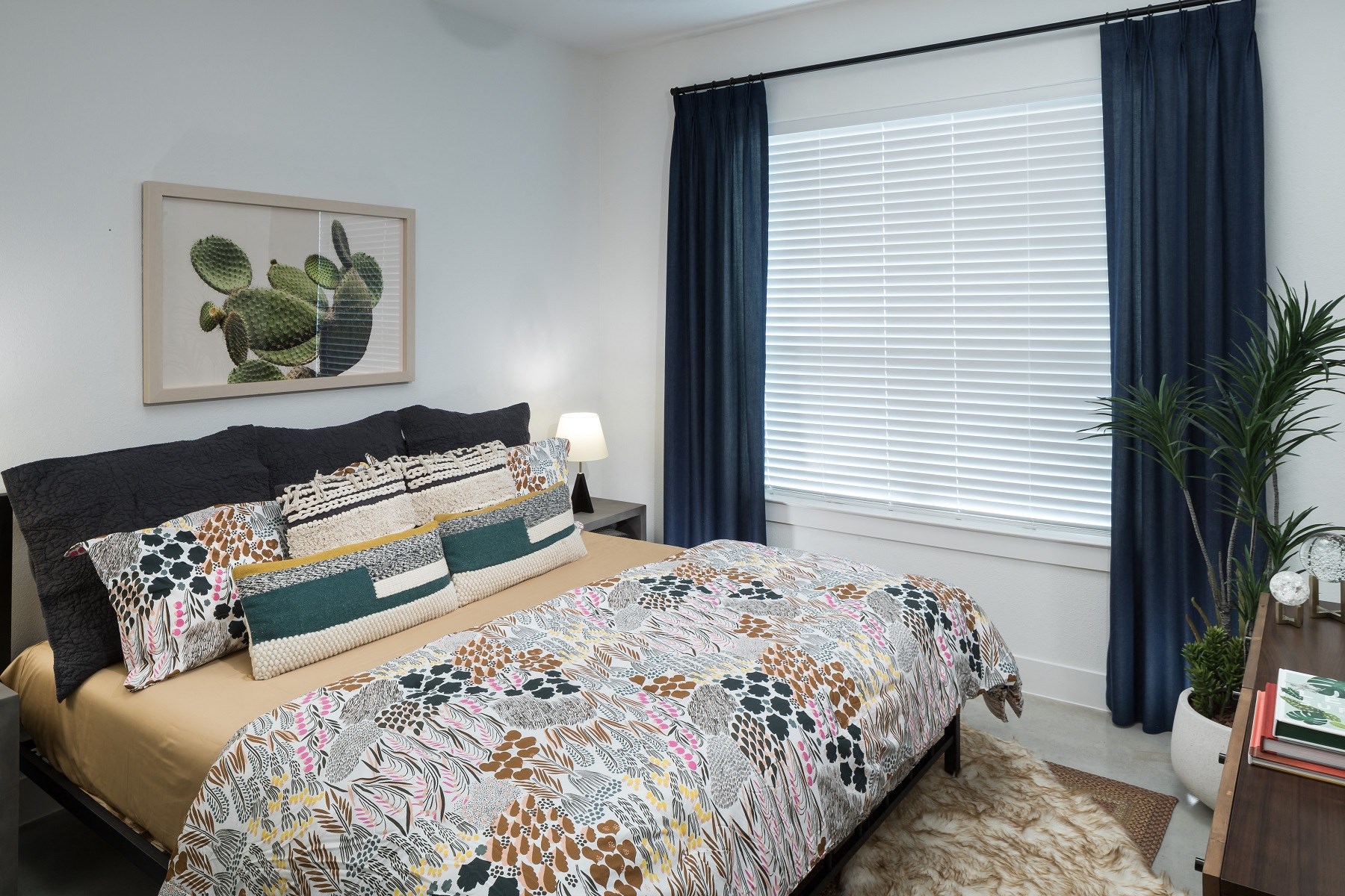 Alexan Garza|Bedroom