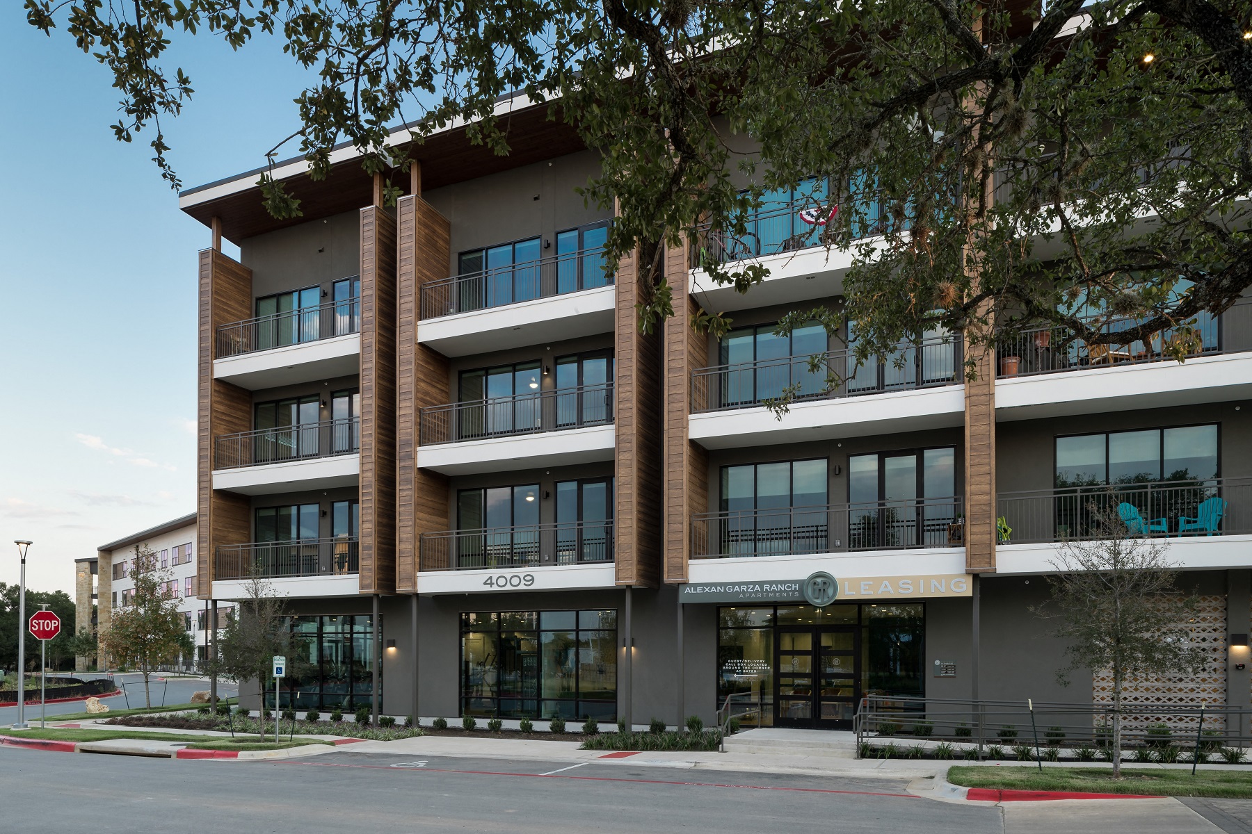 Alexan Garza|Exterior