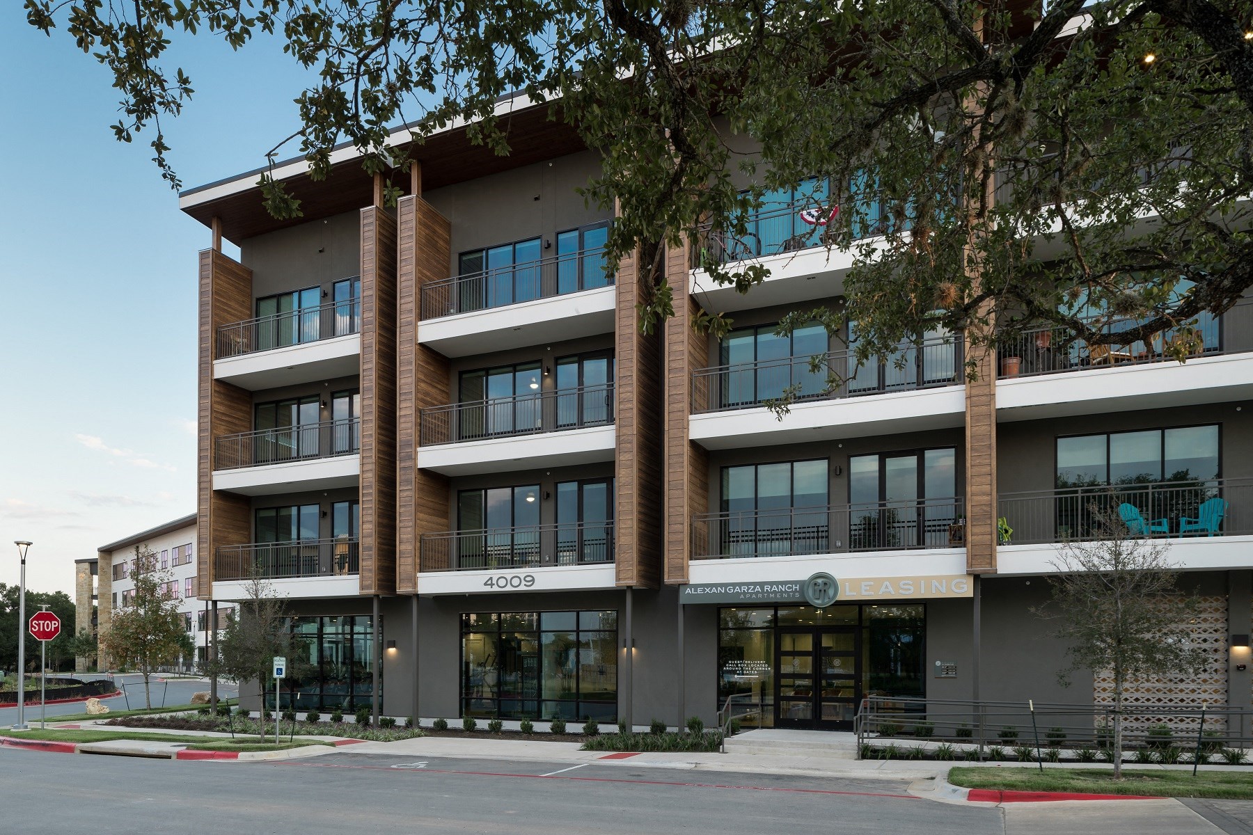Alexan Garza|Exterior