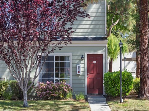 New england style town home