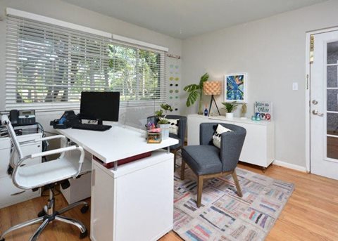 downtown raleigh renovated kitchens apartments stainless steel pet friendly hardwood flooring nc state university
