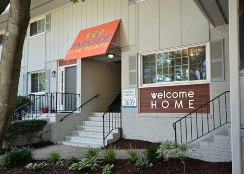 downtown raleigh renovated kitchens apartments stainless steel pet friendly hardwood flooring nc state university