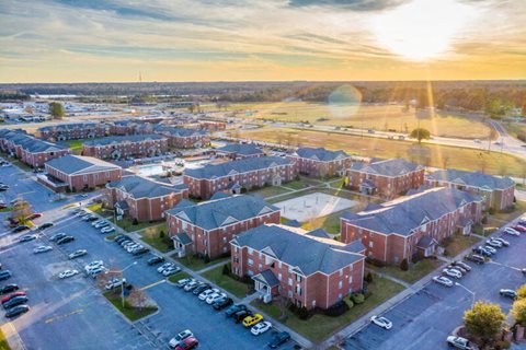 luxury student housing apartments greenville nc