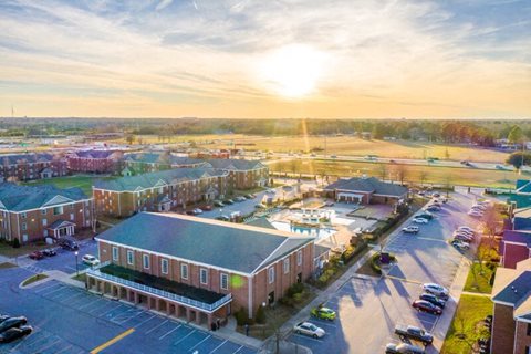 luxury student housing apartments greenville nc