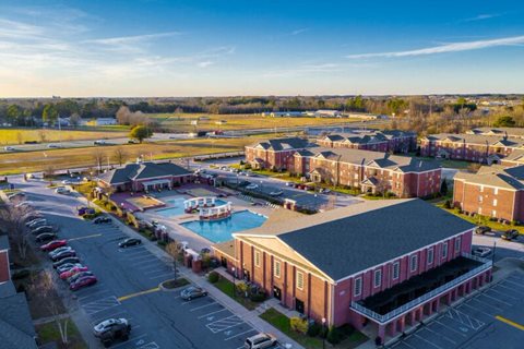luxury student housing apartments greenville nc