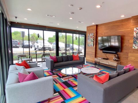 Thornton Flats - Lobby