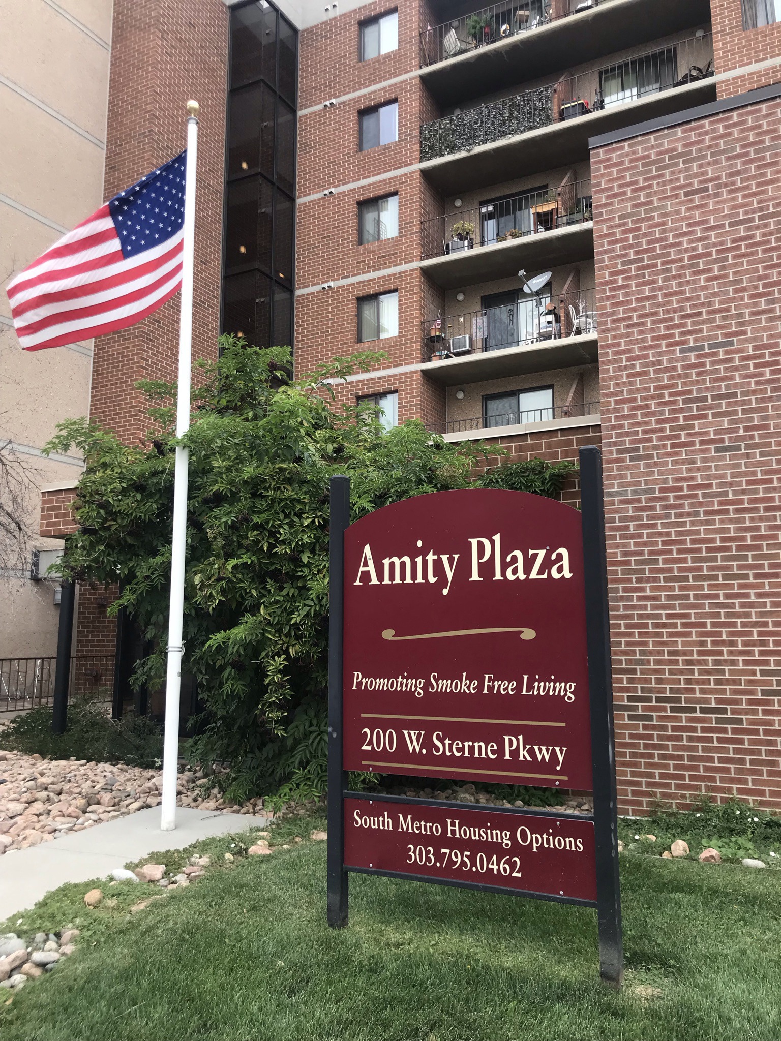 Amity Plaza Apartments