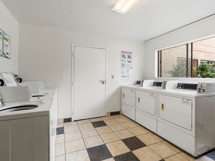 Laundry Room in North Hollywood Apartments