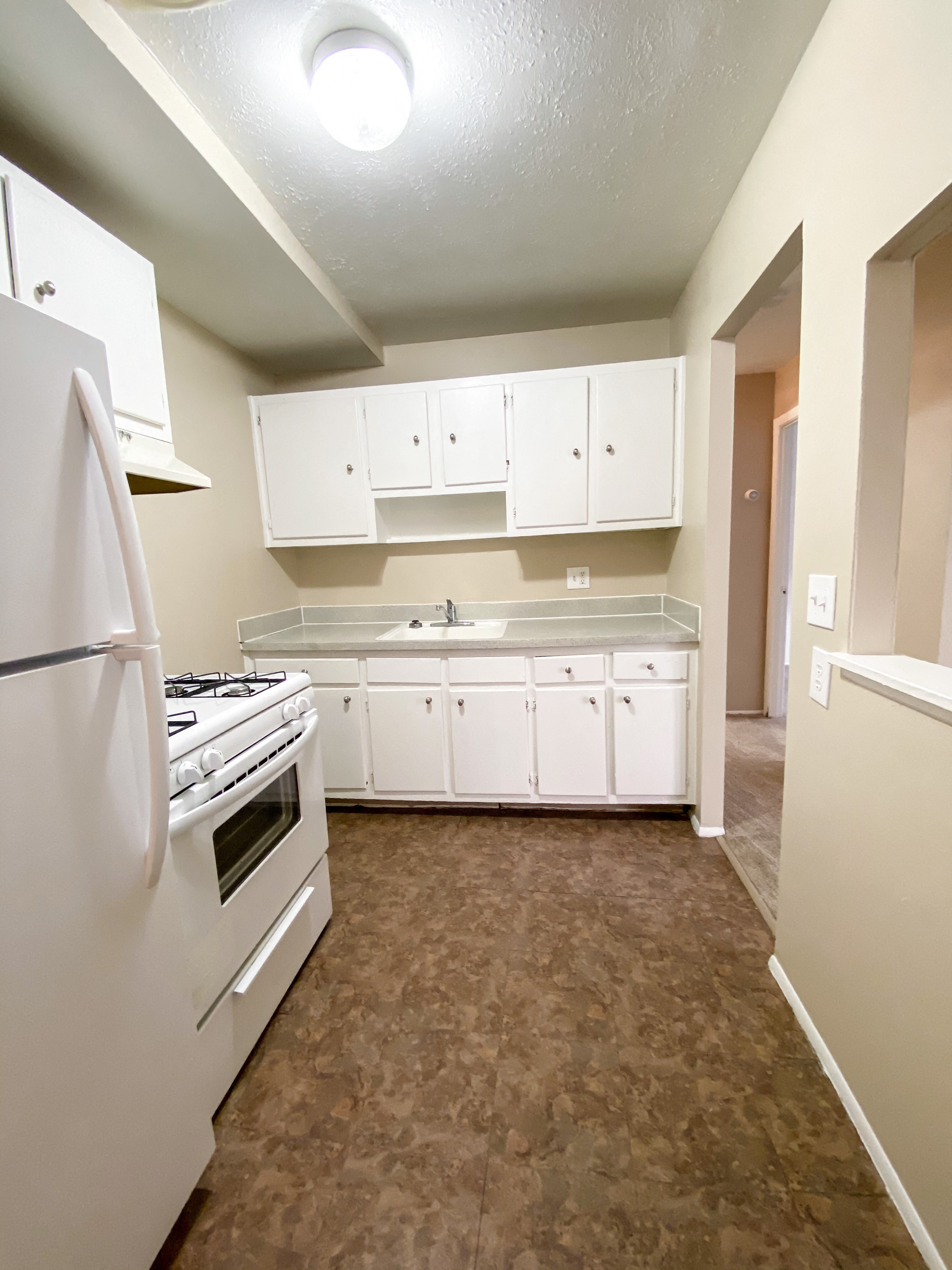 Evergreen Village Apartments & Townhouses Apartments in Elyria, OH