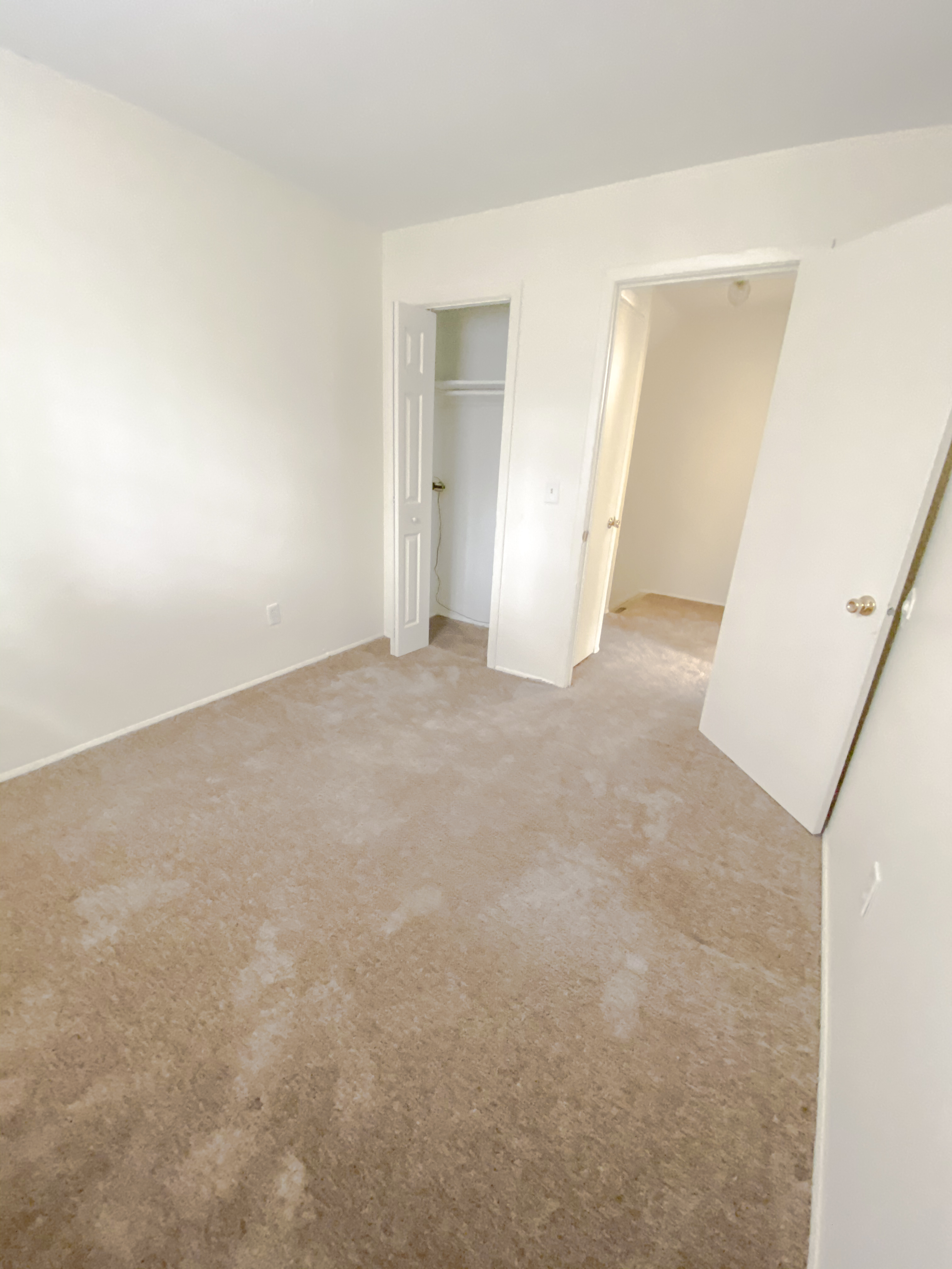 Photos and Video of Evergreen Village Apartments & Townhouses in Elyria, OH