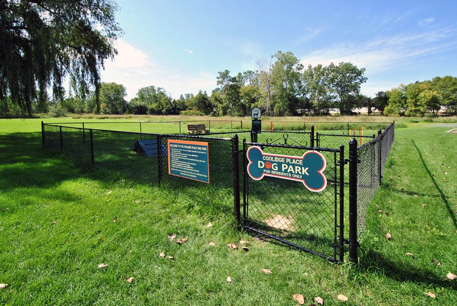 coolidge place townhomes dog park