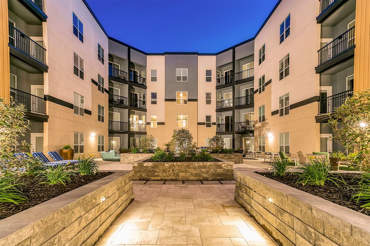View Photos of Luxury Apartments in Beachwood, OH The Aster