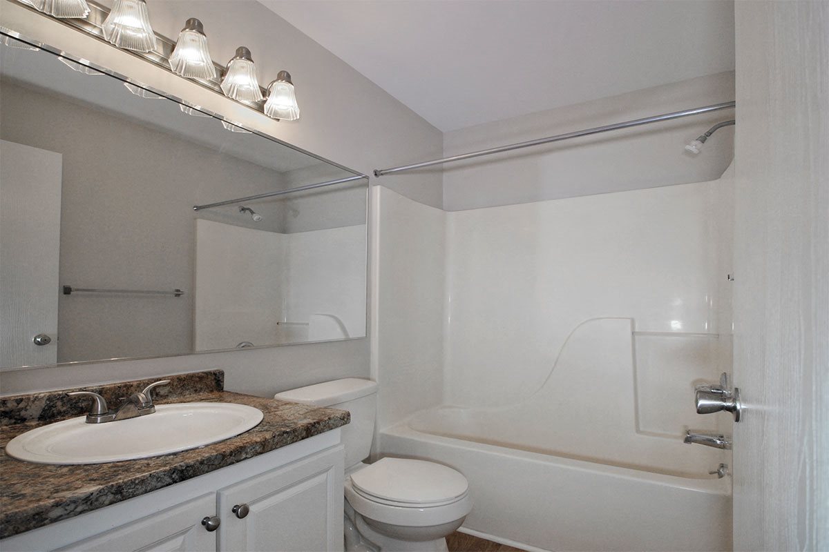 the lakes of holland apartments bathroom