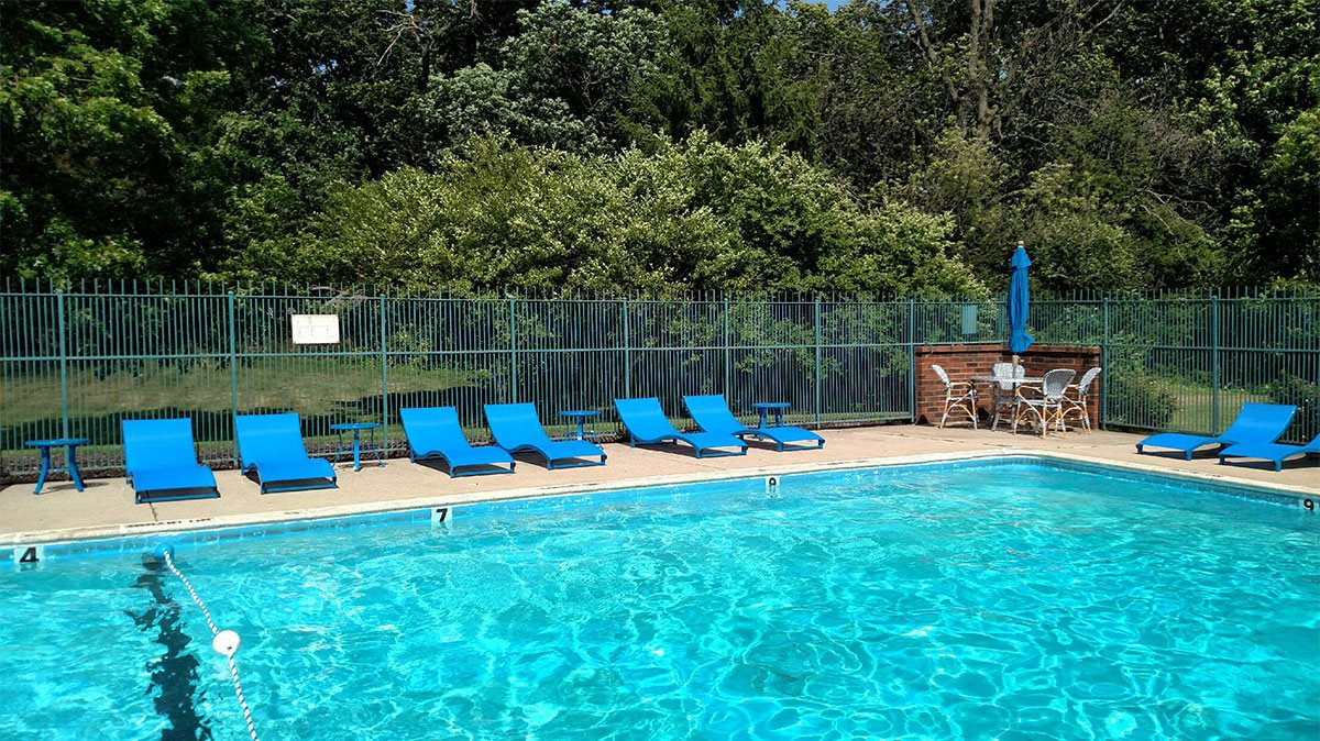 the view apartment and townhomes pool