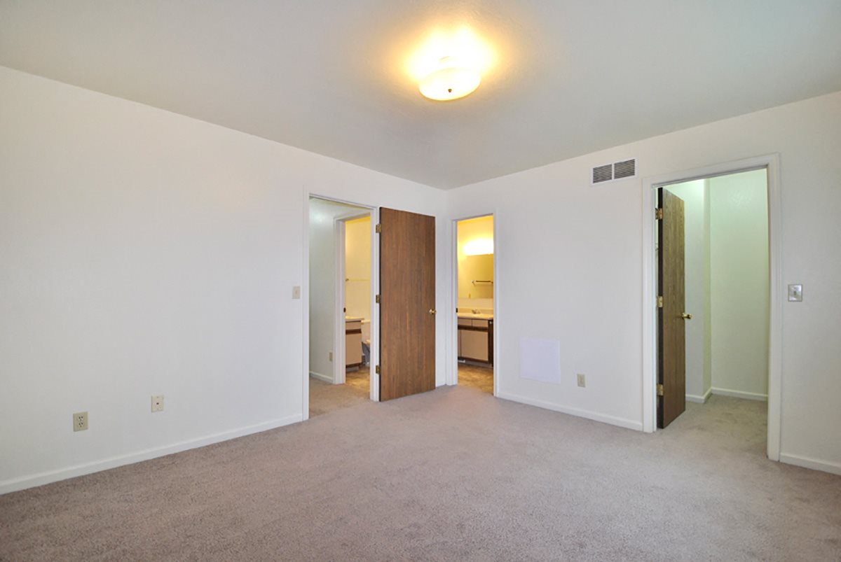 the view apartment and townhomes