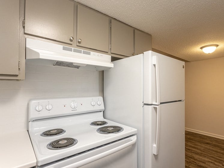 Kitchen Appliances at The Reserve at Wynwood Apartments, Cullman, AL, 35055