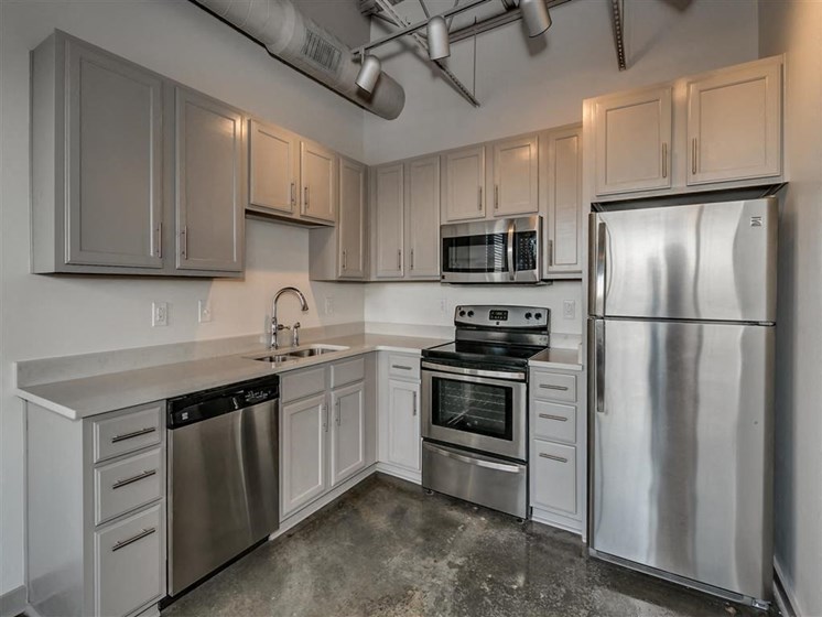 Stainless Steel Appliances Available at The Tower, Tuscaloosa