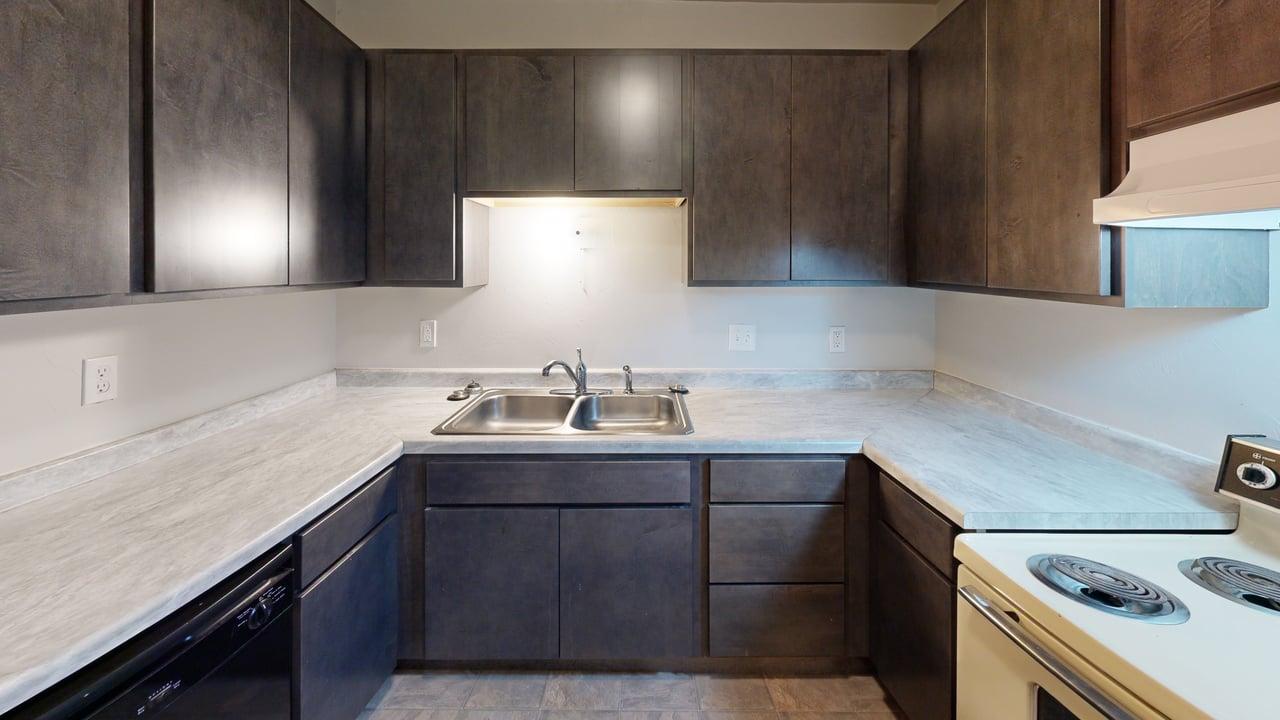 Cottonwood Creek Apartments