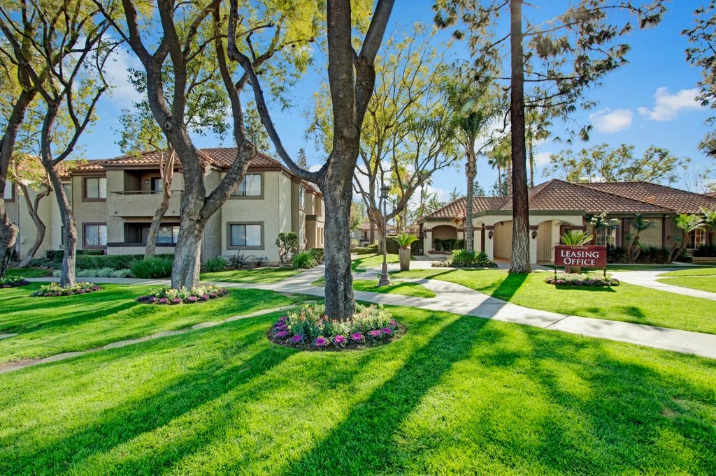 Castlepark Apartments Photo Gallery San Bernardino, CA Weidner