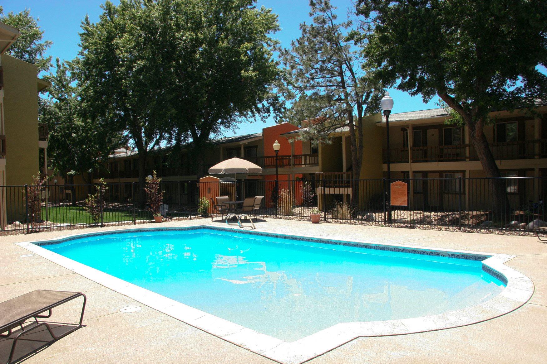 Featherstone Apartments Apartments in Colorado Springs Weidner