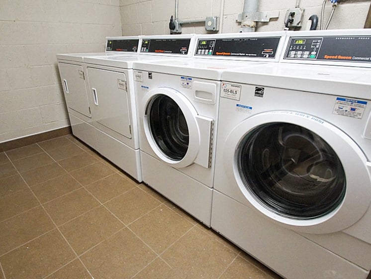 Laundry Center at The Reserves at 1150 Apartments, Integrity Realty LLC, Ohio, 44134