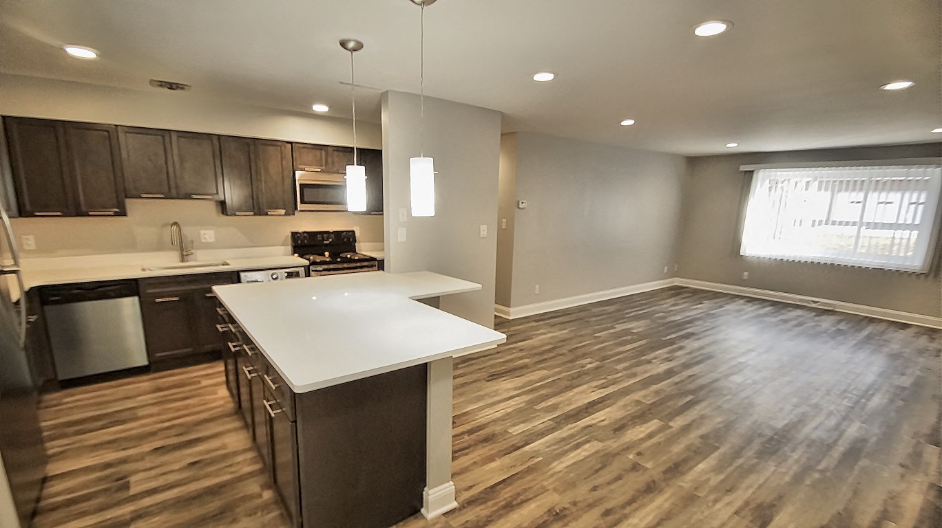 Apartments for Rent in Beachwood, Ohio Old Green Place