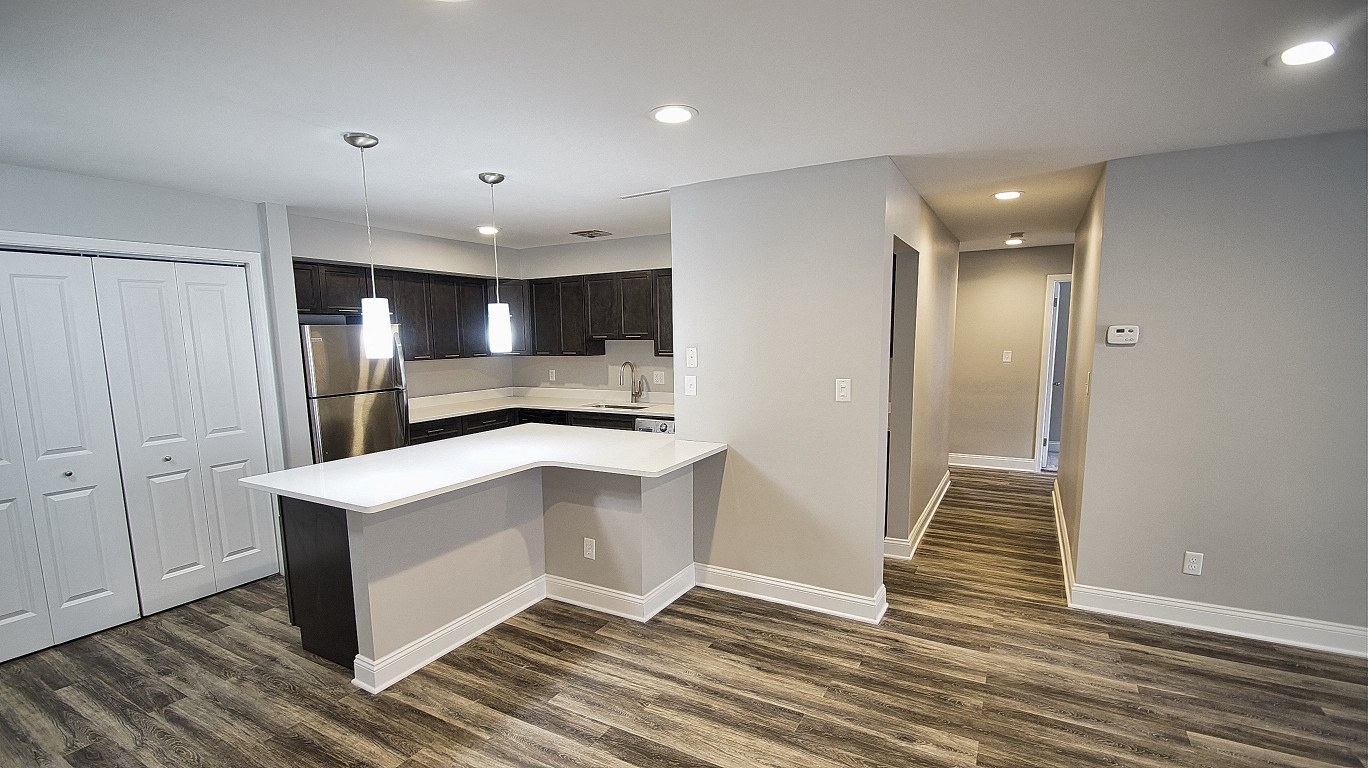 Apartments for Rent in Beachwood, Ohio Old Green Place