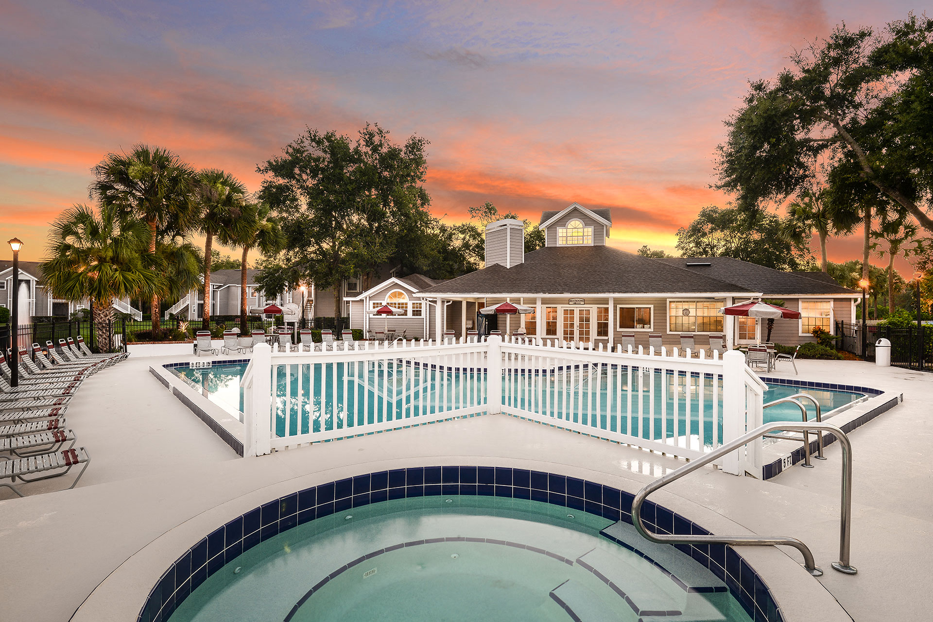 Colonial Pointe Apartments Orlando Pool and Spa at Sunset