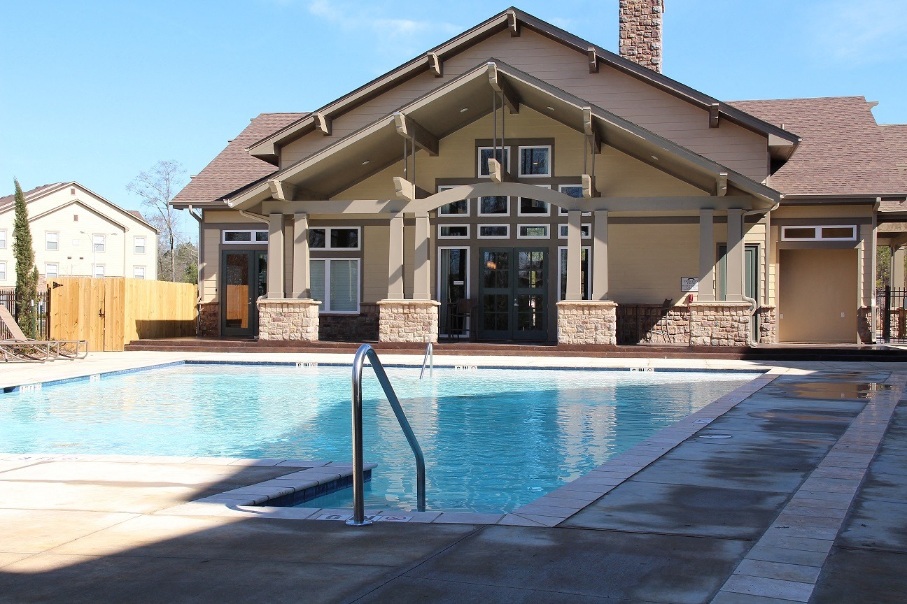 Photos and Video of River Park Apartments in MS