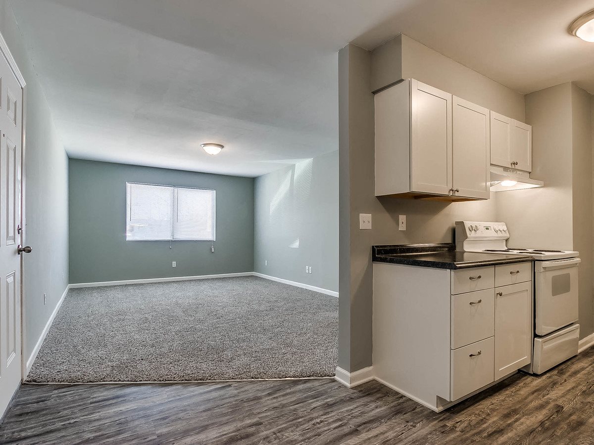 Photos and Video of 10 West Apartments in Oklahoma city, OK