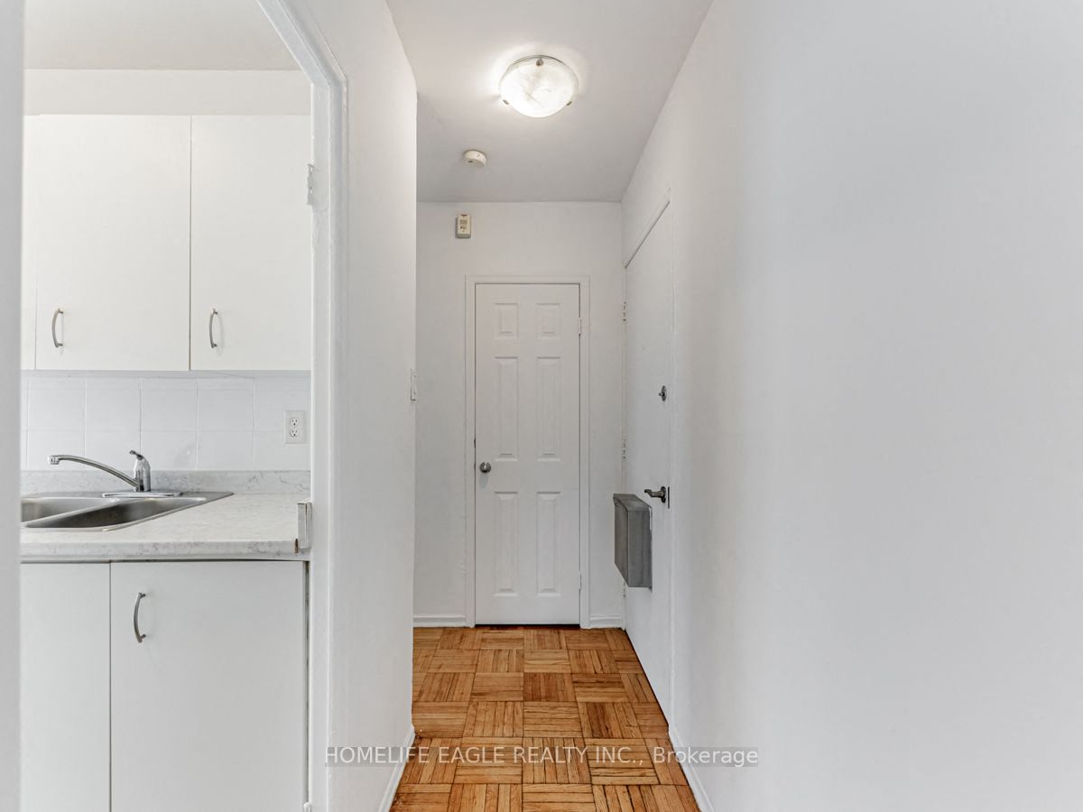 Gallery Photo 10