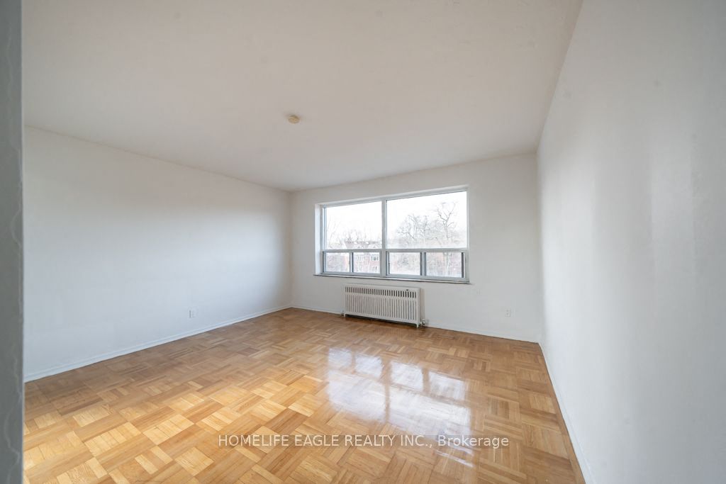 Gallery Photo 13