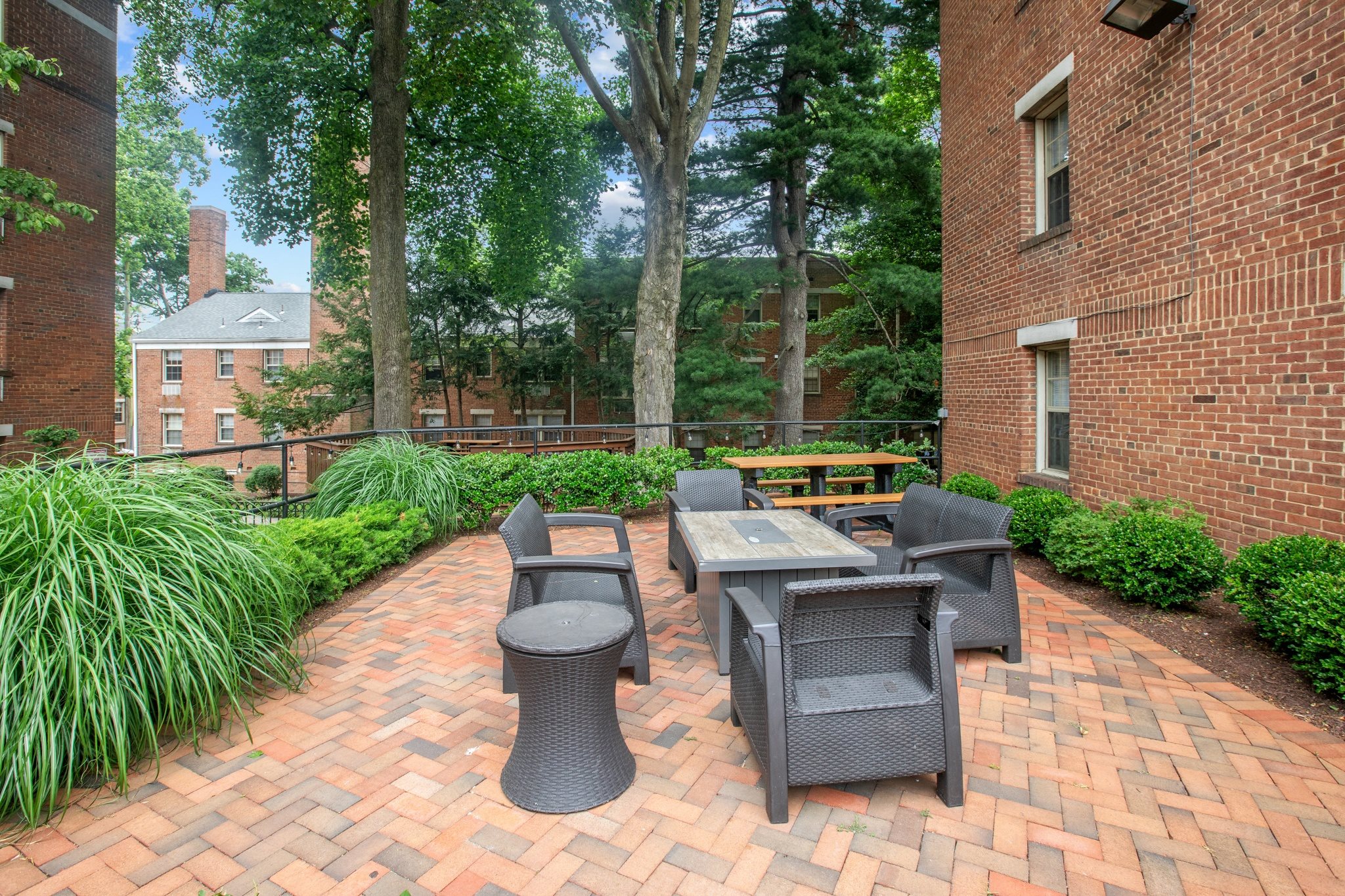Rock Creek Spring Apartments Outdoor space