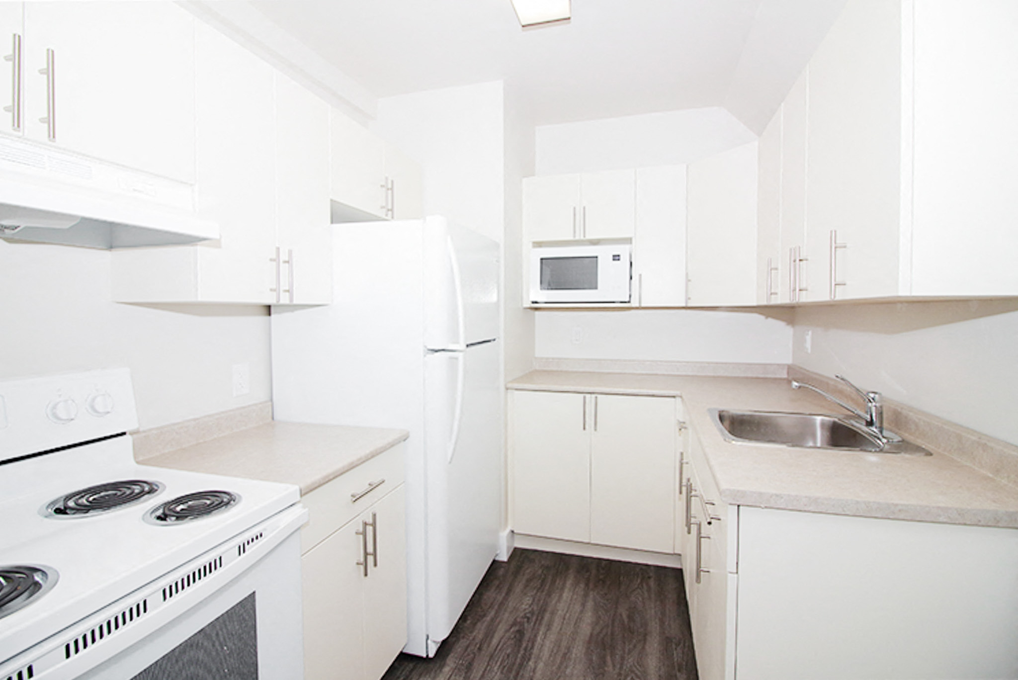 840 Grosvenor Duplex House Rental