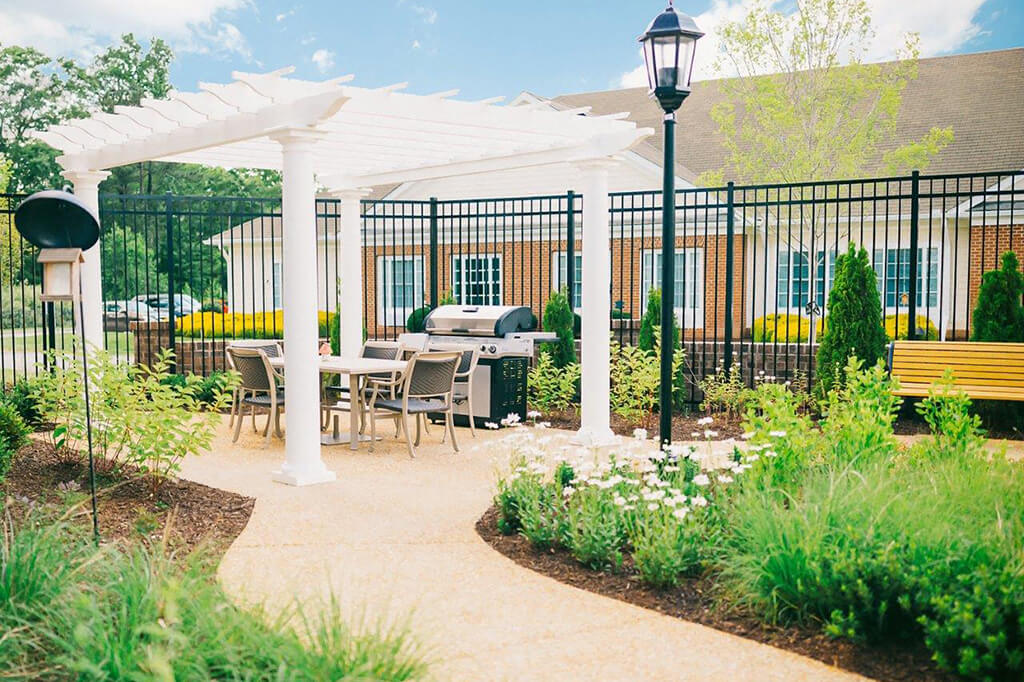 Green Space Walking Trails at Spring Arbor Cottage of Salisbury, Midlothian, Virginia