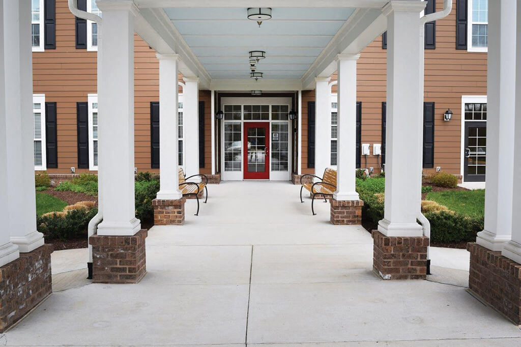 Beautiful Entrance at Spring Arbor Cottage of Salisbury, Virginia