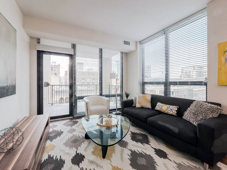 Apt 606 floor to ceiling windows, River North Apartments, Chicago, IL 60654