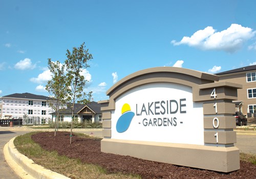 Lakeside Gardens