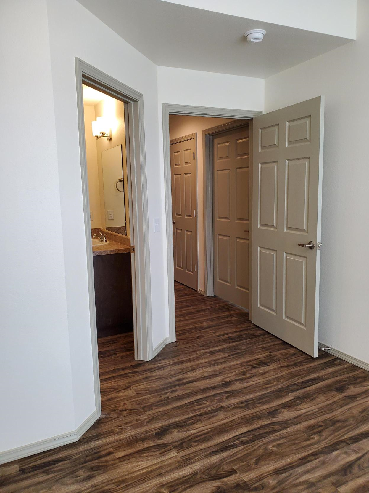 Photos and Video of Avenue Electric Apartments in Springdale, AR