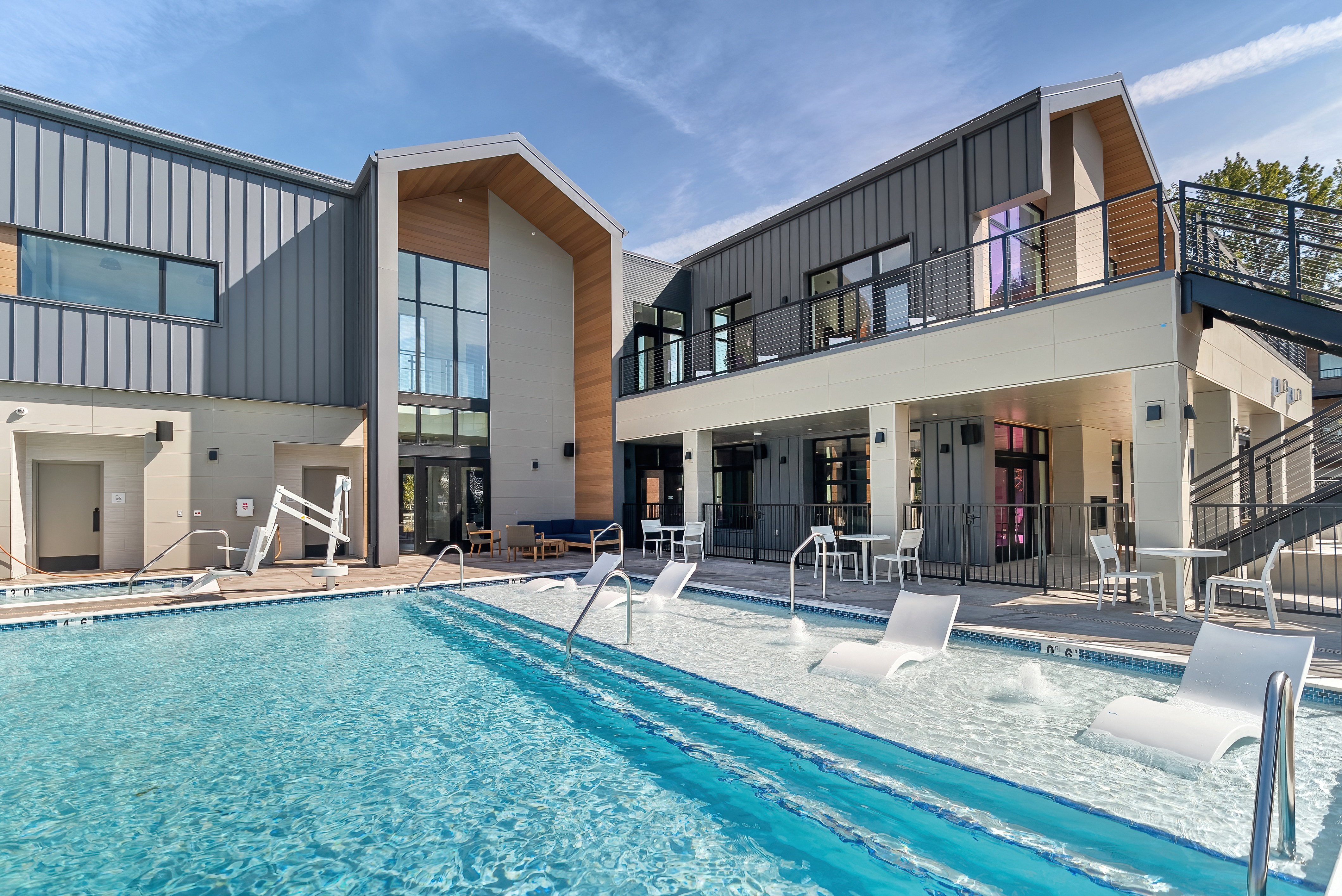 Pool Spa Hot Tub Apartment Luxury Resort Grill BBQ Rent Rental Home Best