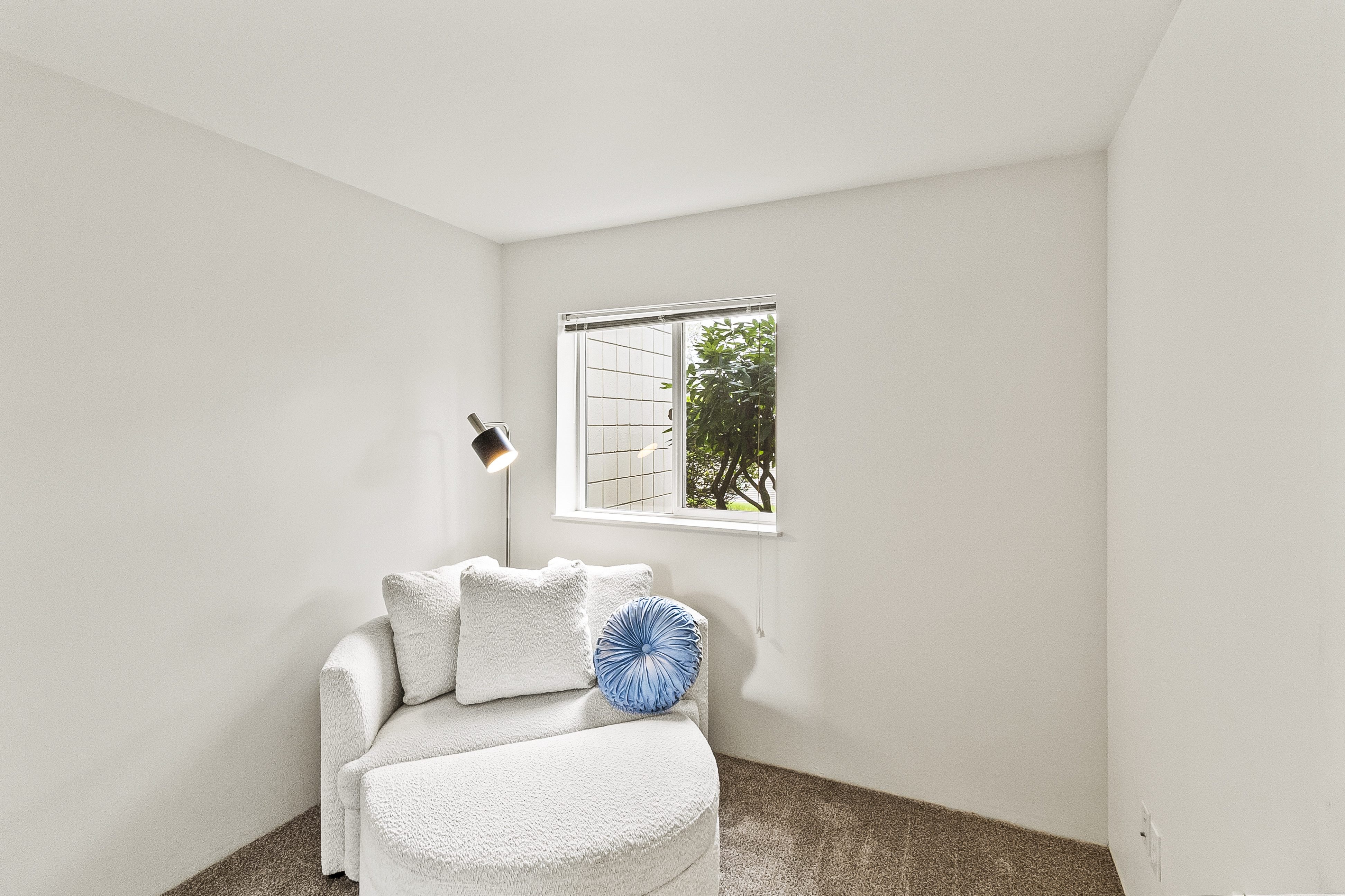 Gallery Photo 12