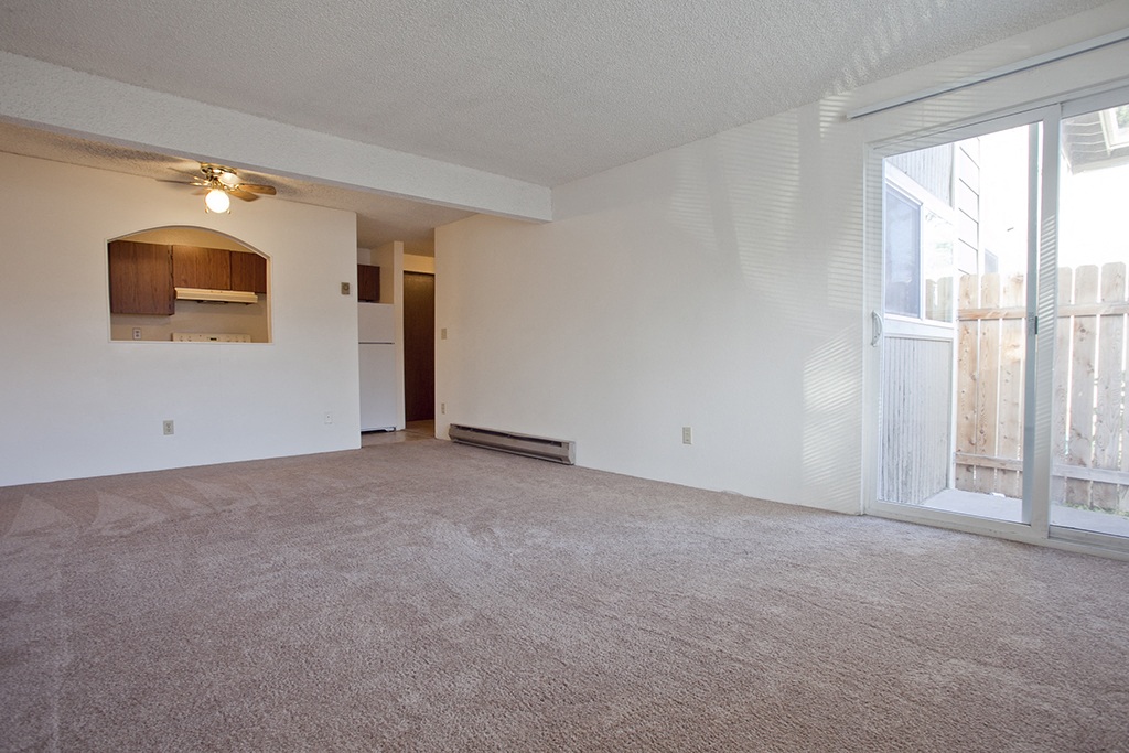 Photos and Video of Pinewood Apartments in Bend, OR