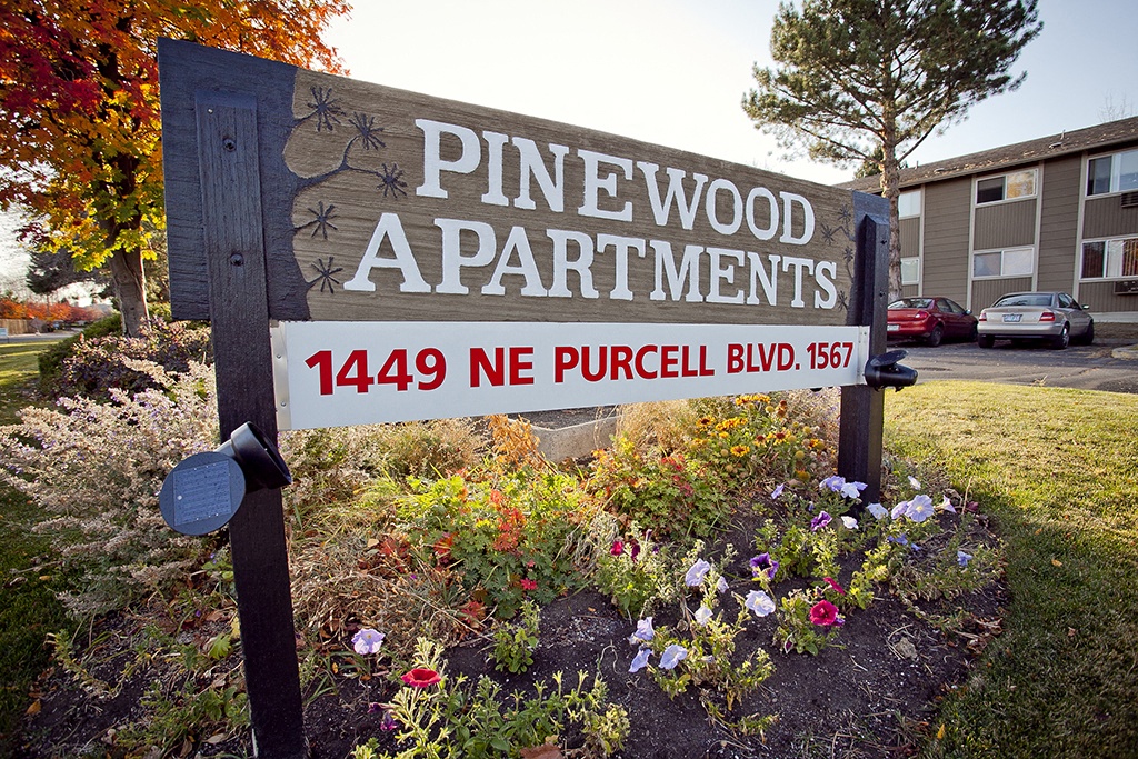 Photos and Video of Pinewood Apartments in Bend, OR